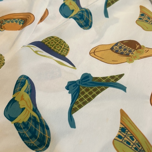 Vintage Blanca made in Madrid Spain dressy hat print all over button up blouse - Picture 8 of 8